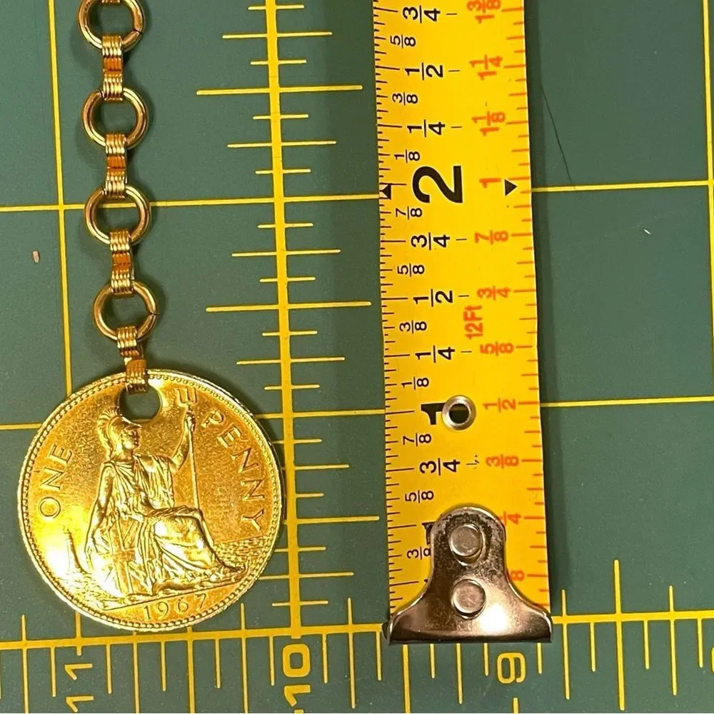 Vintage Queen Elizabeth II One Pense Coin Belt. Chain Coins belt Gold tone UK